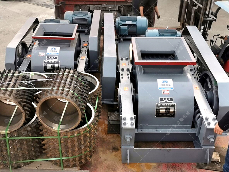 破碎石膏原礦料的雙齒輥破碎機(jī)廠家如何選擇？